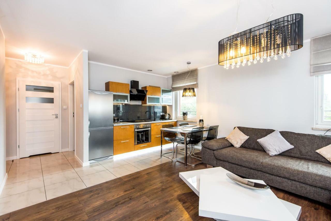 Super-Apartamenty Targi Poznanskie Exterior foto